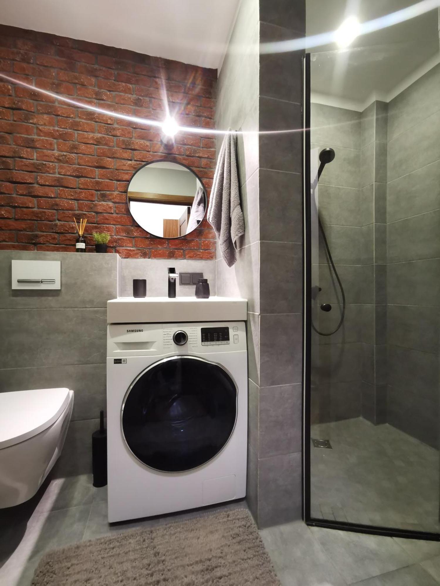 Apartment Modern With Fully Equipped Kitchen, Close To Lucavsala Park, Free Parking On Street, Near Centre *